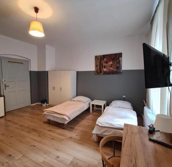 スタンダードトリプルルーム, Kaktus Guest House