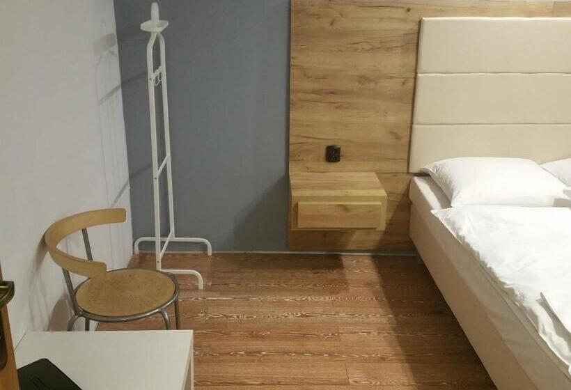 חדר קומפורט, Kaktus Guest House