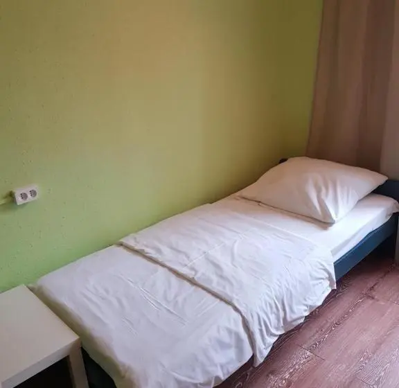 Standard Yhden Hengen Huone Jaettu Kylpyhuone, Kaktus Guest House