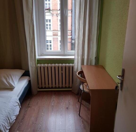 חדר סטנדרד יחיד חדר אמבטיה משותף, Kaktus Guest House