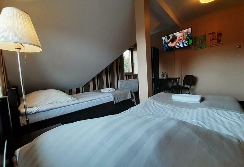 اتاق استاندارد, Route One   Restauracja & Pokoje Hotelowe