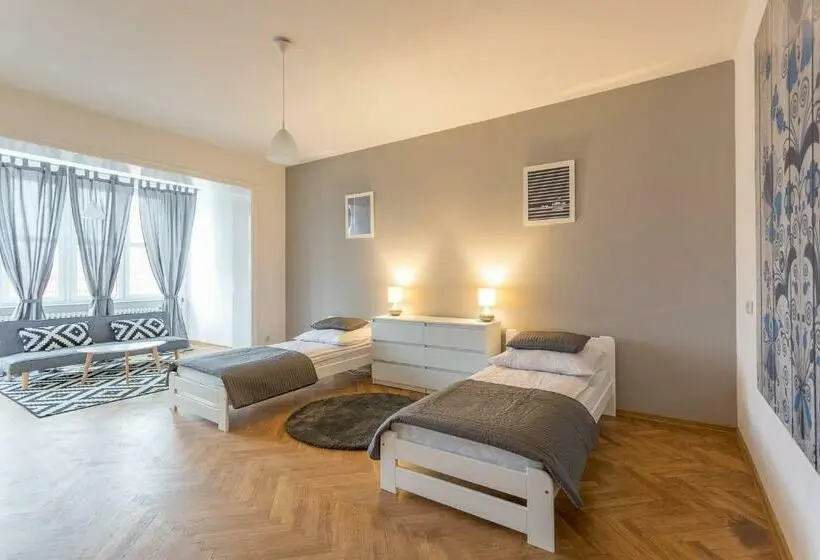Standard Kolmen Hengen Huone Jaettu kylpyhuone, Hostel Zakątek Ulica Grunwaldzka