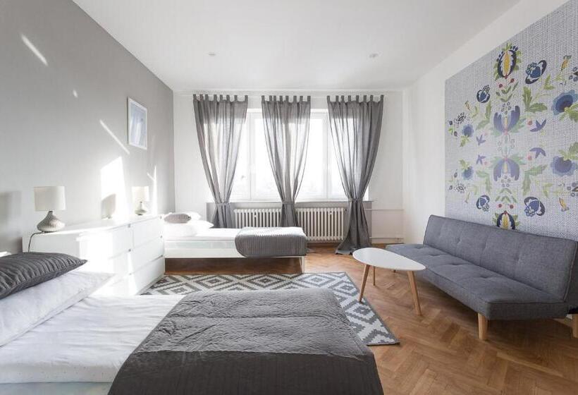 带共用浴室的标准房间, Hostel Zakątek Ulica Grunwaldzka