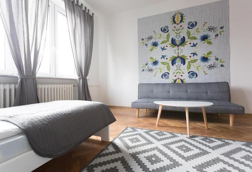 带共用浴室的标准房间, Hostel Zakątek Ulica Grunwaldzka