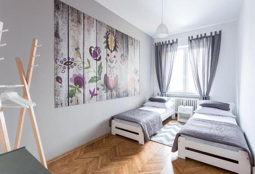 带共用浴室的标准房间, Hostel Zakątek Ulica Grunwaldzka