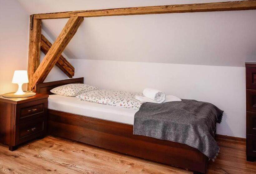 آپارتمان 1 خوابه, Dom Na Klonowym Wzgórzu