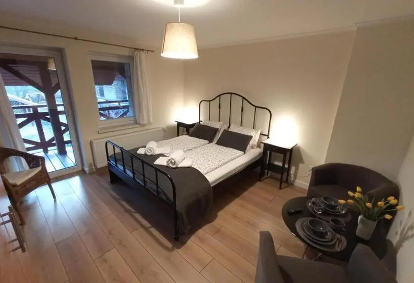 Deluxe-huoneisto 1 Makuuhuone, Dom Na Klonowym Wzgórzu