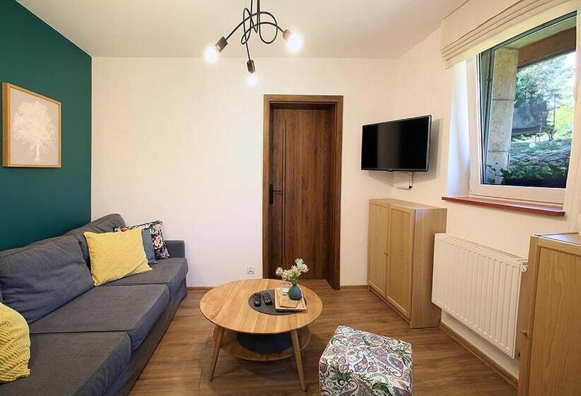 آپارتمان 2 خوابه, Dom Na Klonowym Wzgórzu