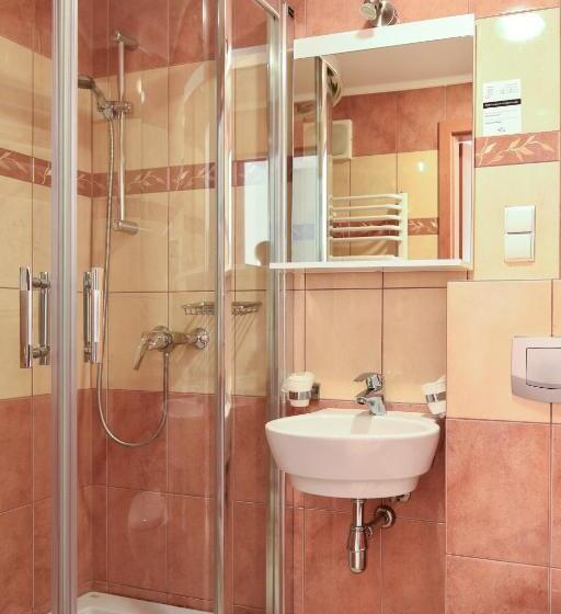 اتاق استاندارد با چشمانداز, Hyrny