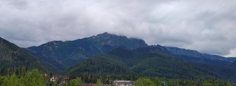 اتاق استاندارد با چشمانداز, Hyrny