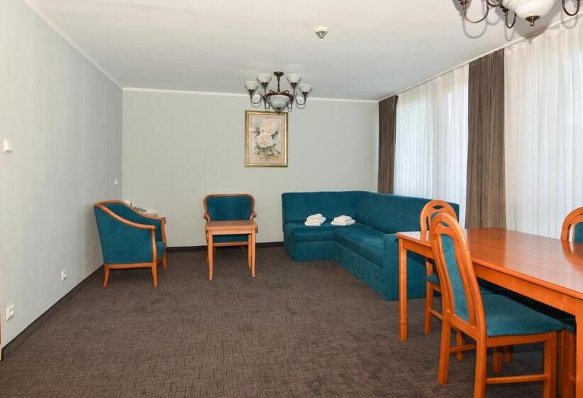 آپارتمان 1 خوابه, Hyrny