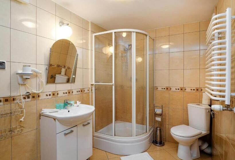 آپارتمان 1 خوابه, Hyrny