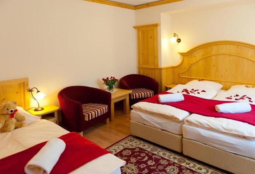 اتاق استاندارد سه نفره, Karina