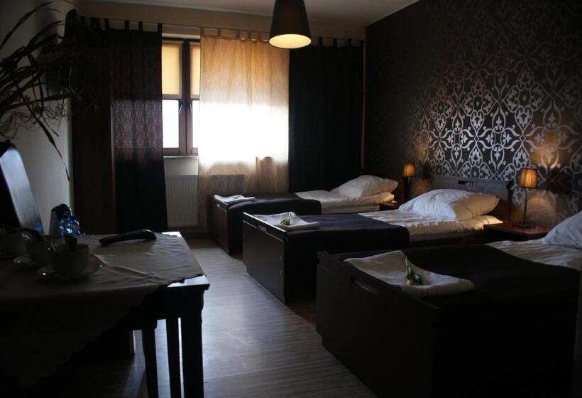 غرفة كومفورت ثلاثية, Noclegi M4