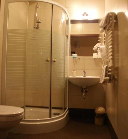 غرفة قياسية, Noclegi M4