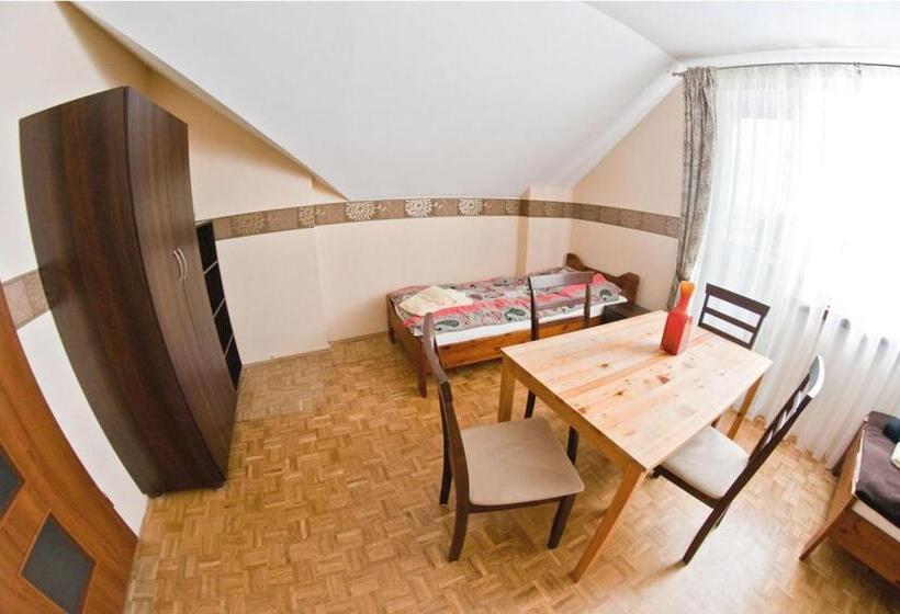 اتاق خانوادگی, Noclegi Złota Rybka