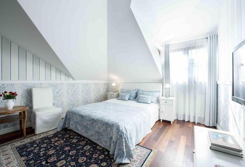 اتاق راحتی, Villa Victoria