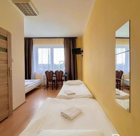 Номер Стандарт Трехместный, Hostel Dv Morski   Z Prywatnymi łazienkami