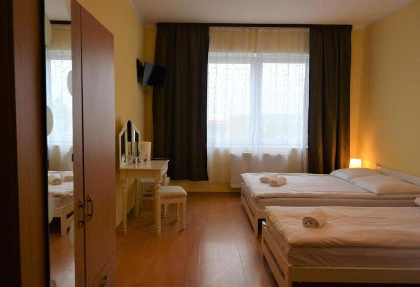 اتاق استاندارد سه نفره, Hostel Dv Morski   Z Prywatnymi łazienkami