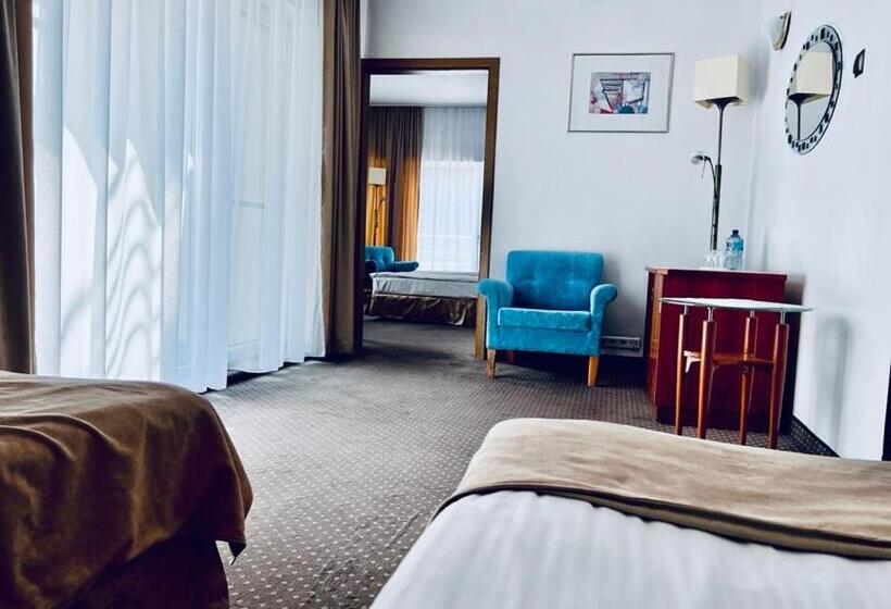 اتاق استاندارد سه نفره, Marina Diana