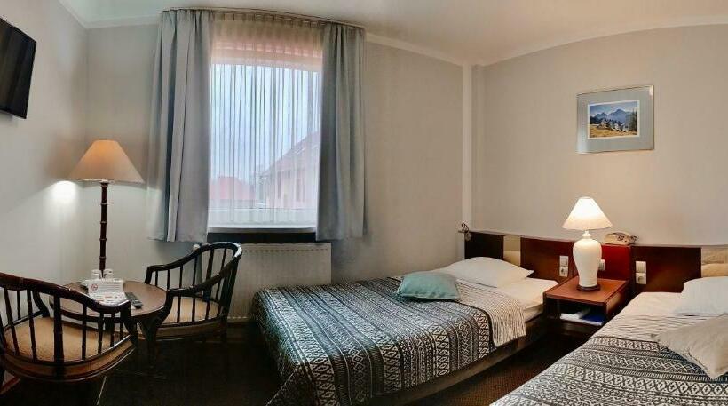 スタンダードルーム, Pawłowski