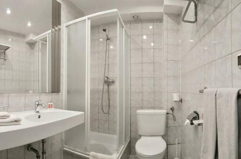 スタンダードルーム, Pawłowski