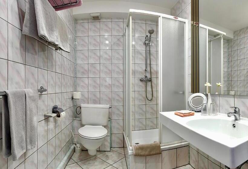 デラックスルーム, Pawłowski