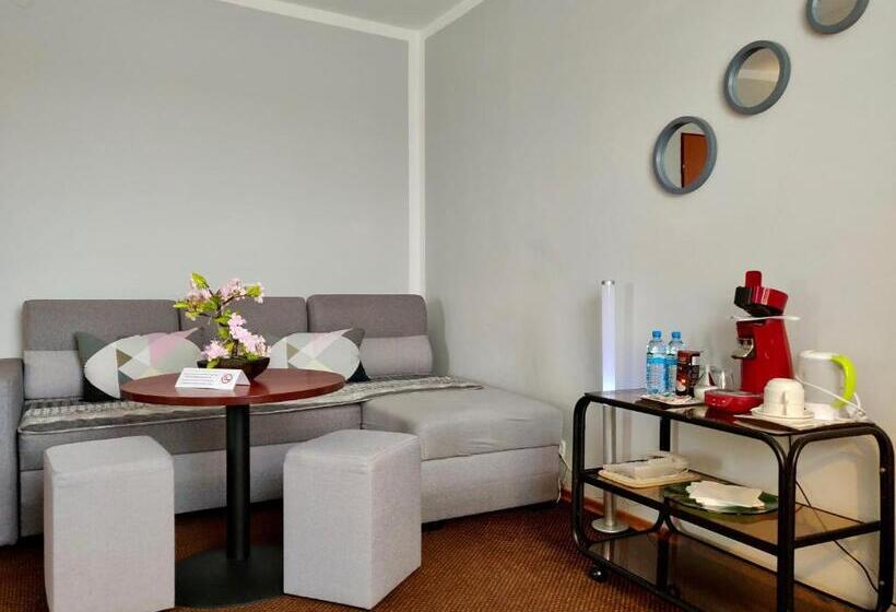 デラックスルーム, Pawłowski