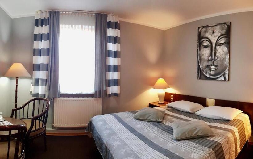 スタンダードルーム, Pawłowski