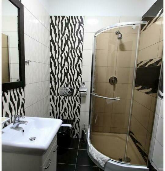 اتاق استاندارد یک نفره, Polonia