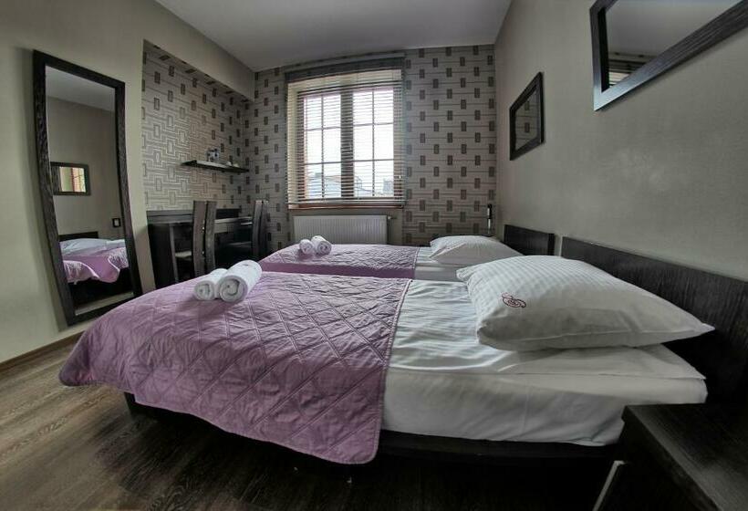 اتاق استاندارد یک نفره, Polonia