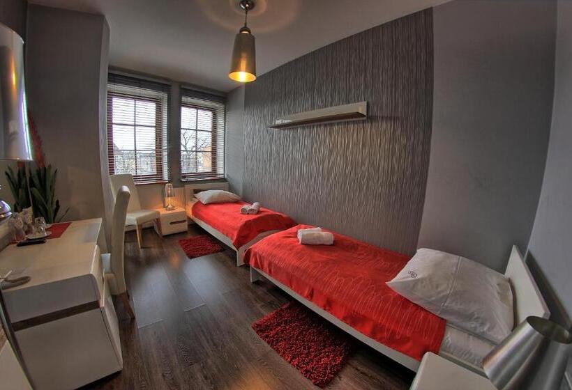 اتاق استاندارد, Polonia