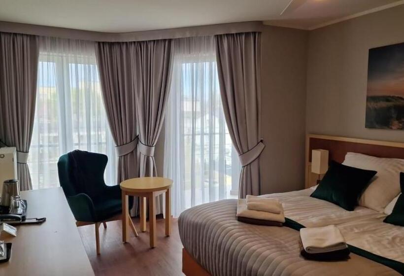 Номер Стандарт с Балконом, Villa Delfin Spa