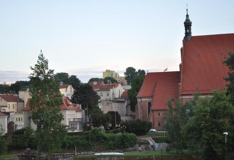 آپارتمان دوبلکس 1 خوابه, Operahostel