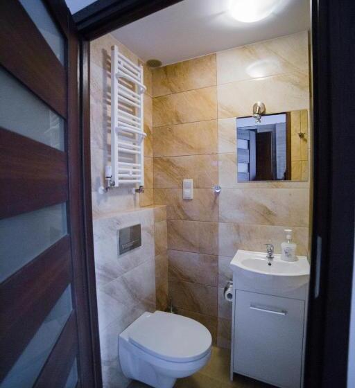 اتاق کلاسیک, Operahostel