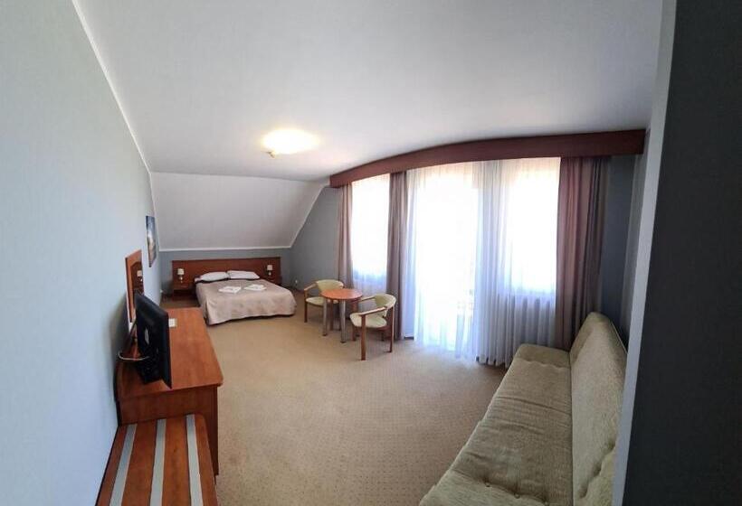 带海景的高档三人间, Dw Airen