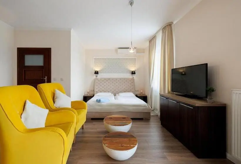 Deluxe-huone, Seo Rewal
