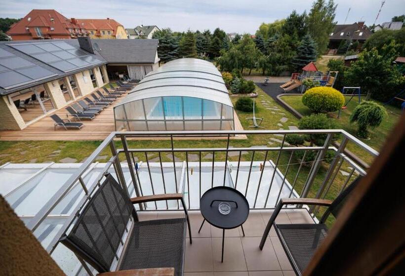 غرفة ديلوكس, Seo Rewal