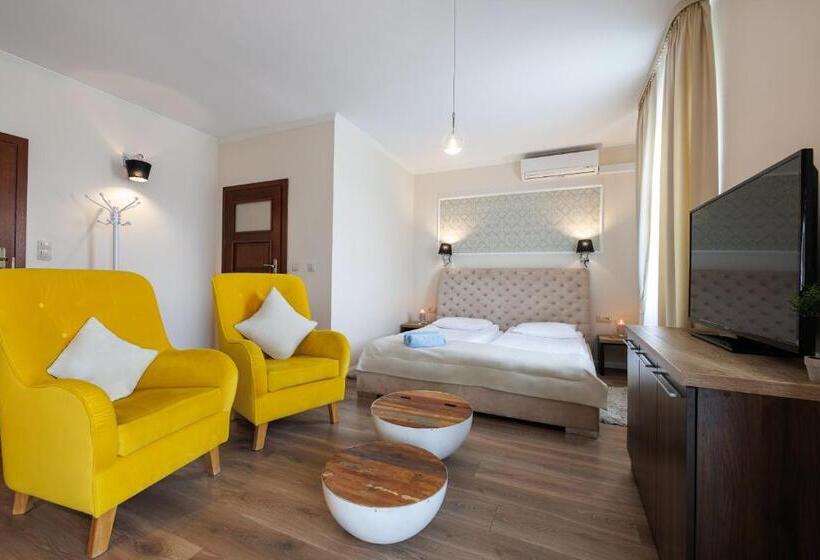 غرفة ديلوكس, Seo Rewal