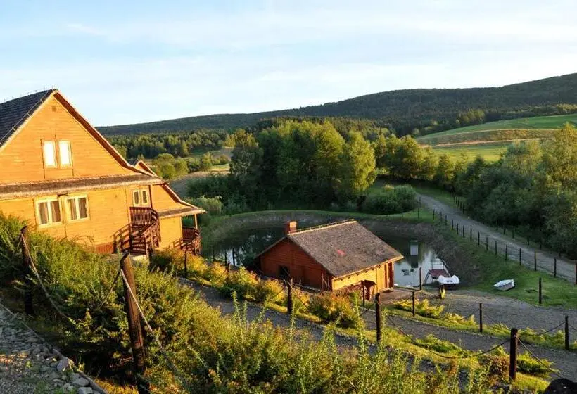 Standard Neljän Hengen Huone, Bieszczadzki Ośrodek Wypoczynkowo Konferencyjny Danfarm