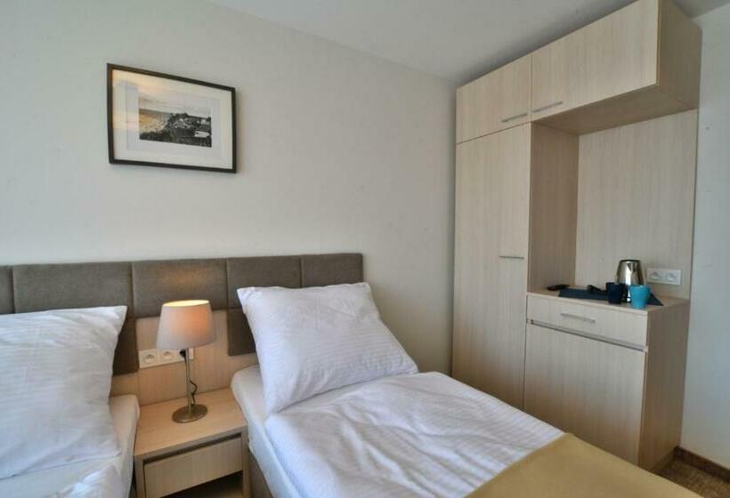 スタンダードルーム, Dw Koral