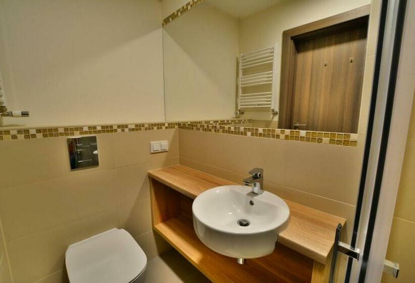 スタンダードトリプルルーム, Dw Koral