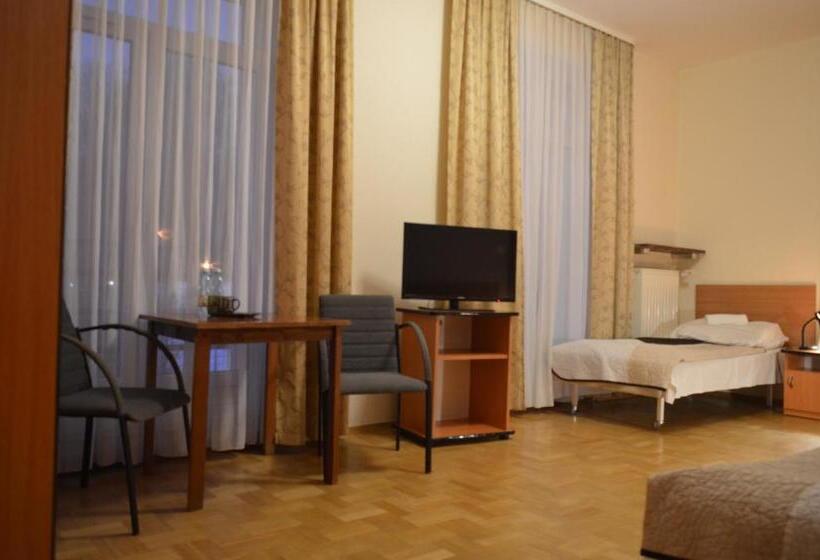 اتاق استاندارد چهار تخته, Nowy Dom Zdrojowy