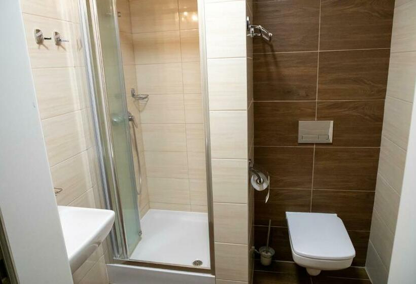 اتاق استاندارد سه نفره, Zacisze Natura Tour