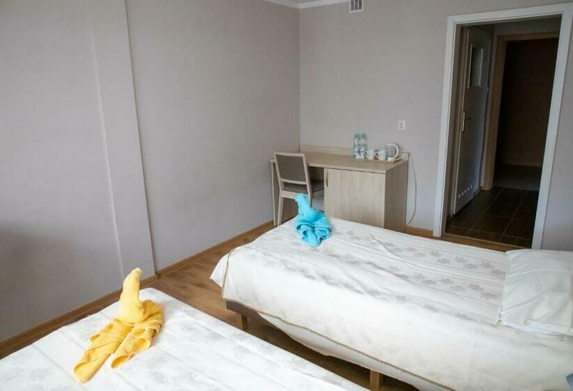 اتاق استاندارد سه نفره, Zacisze Natura Tour