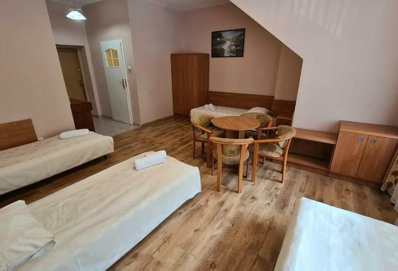 اتاق استاندارد سه نفره, Zacisze Natura Tour