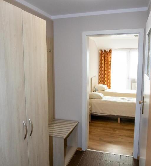 اتاق استاندارد یک نفره, Zacisze Natura Tour