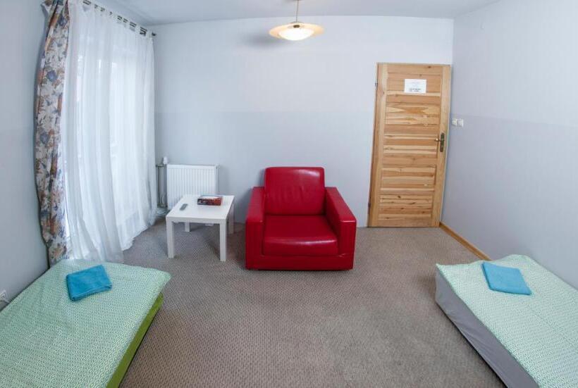 Номер Стандарт Совместная Ванная, Wilanowska Hostel