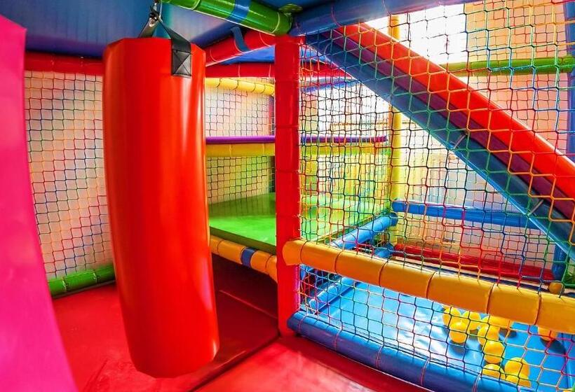 استودیو خانوادگی, Apartamenty Bałtyckie   Grand Baltic   Wifi, Klimatyzacja, Sala Zabaw, Taras Wypoczynkowy, Centrum U