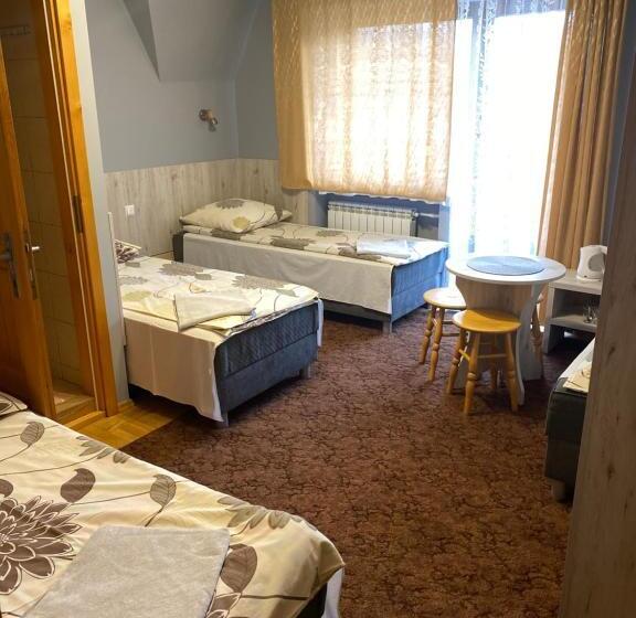 اتاق استاندارد چهار تخته, Pokoje Gościnne Madzia